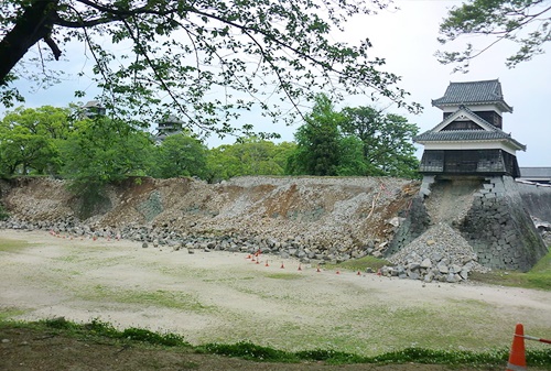 2016年熊本地震（熊本城）